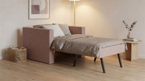 Ausgeklappter Schlafsessel in Glory Blush