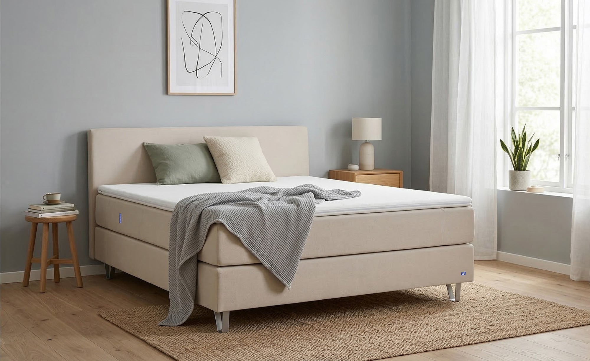 Boxspringbett Premium von Bruno – in Beige, Kurz-Kopfteil, Klassik-Armlehnen