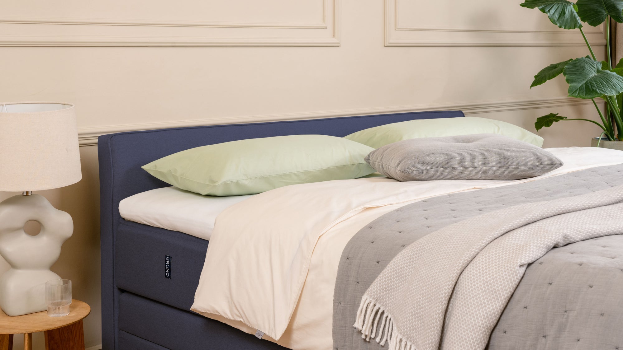 Boxspringbett Premium mit Stauraum von Bruno – in Blau, Kurz-Kopfteil
