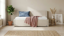Flexibett von Bruno – in Beige