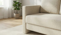 Schlafsofa von Bruno – in Beige, schmale Armlehnen