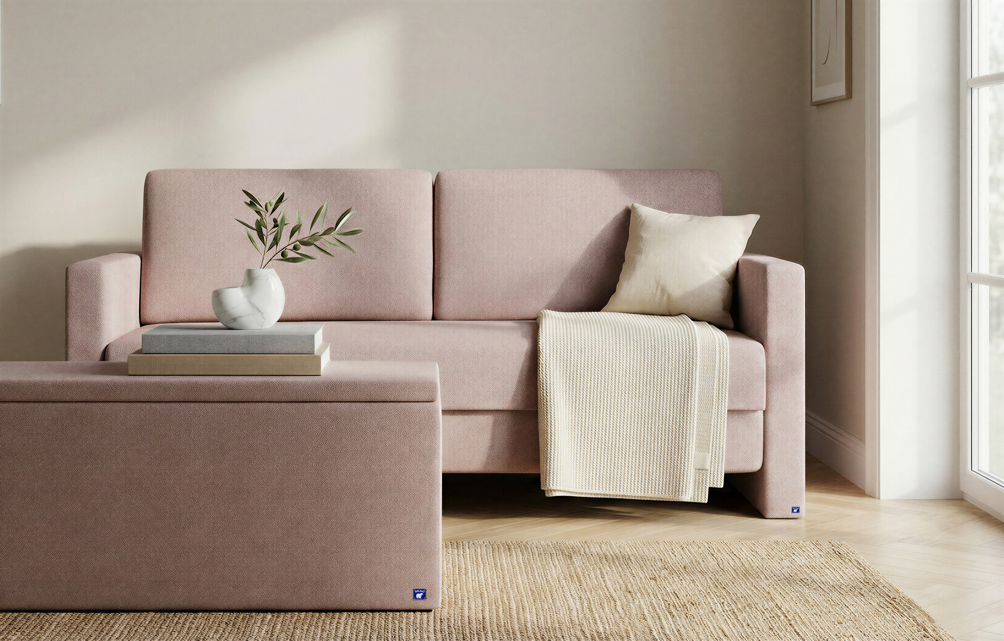 Schlafsofa von Bruno – in Glory Blush, schmale Armlehnen